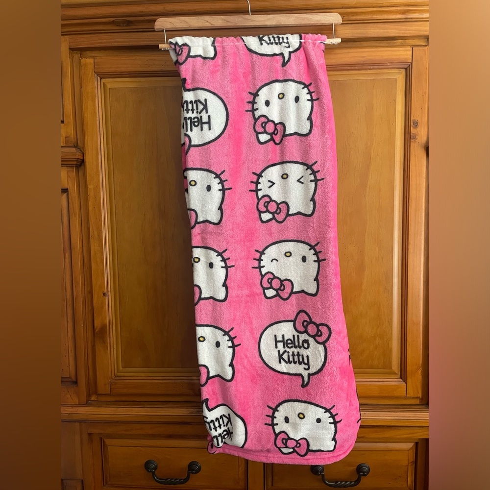 Hello Kitty Blanket - Picture 1 of 1
